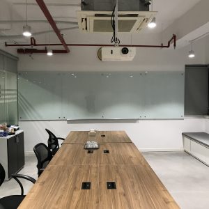 bảng kính viết bút dạ