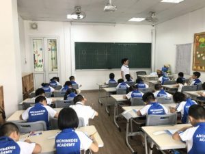 Tùy vào không gian và nhu cầu sử dụng mà bạn có thể lựa chọn ra kích thước bảng trượt khác nhau